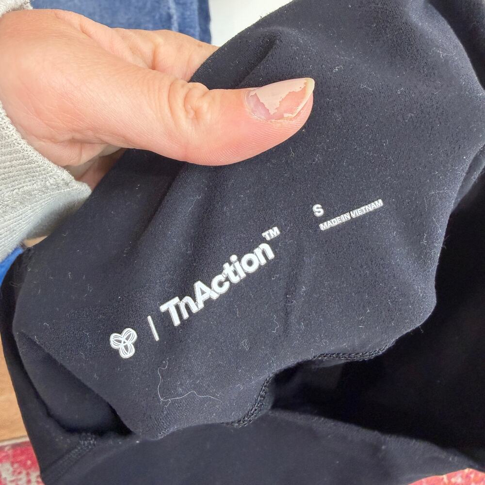 Aritzia TNA TNAction Black Yoga Pants Small - Picture 5 of 5